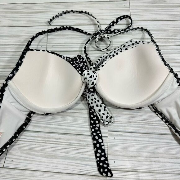 NWT VICTORIA’S SECRET DISCONTINUED THE WRAP HALTER POLKA DOT BIKINI TOP 32D - Picture 3 of 6